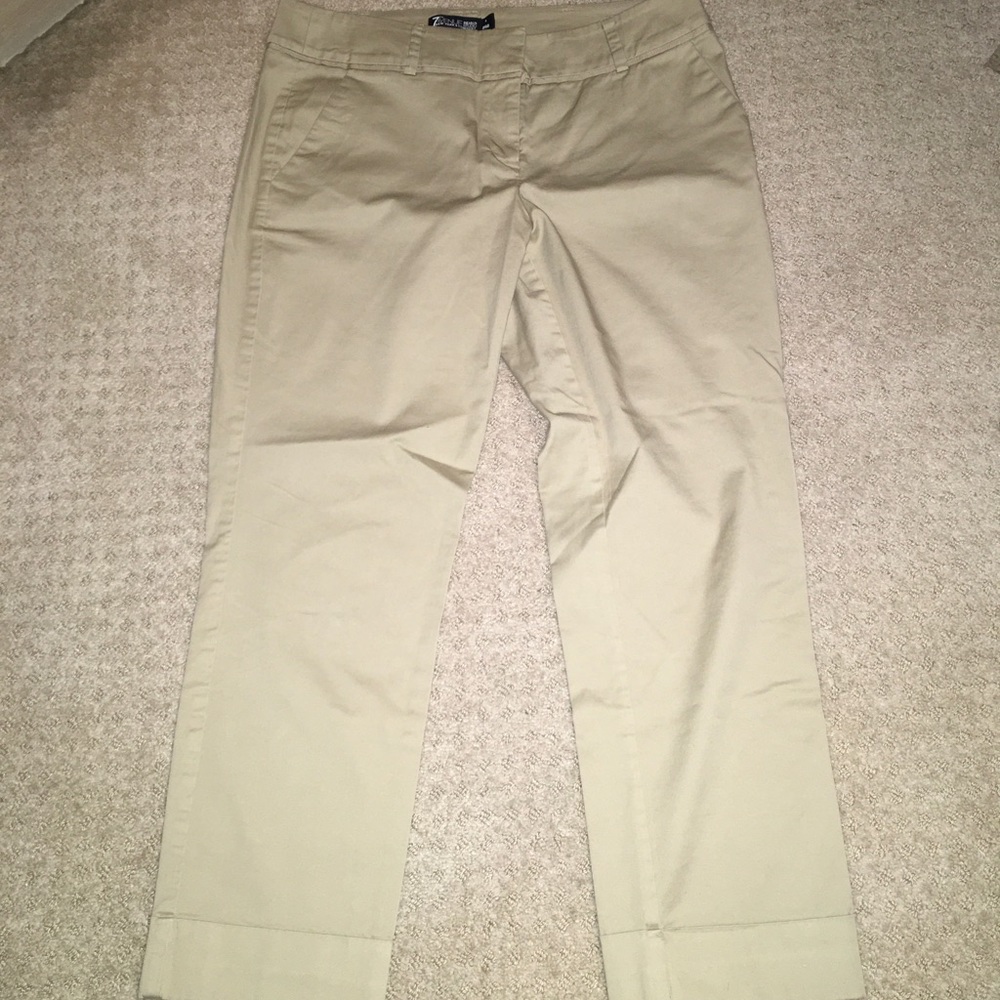New York & Company 7th Avenue Design Studio Crop Pant size 6